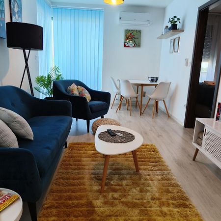 Pe-Ki Lux Apartman セーケシュフェヘールヴァール エクステリア 写真