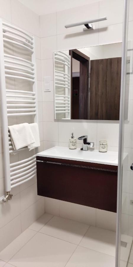 Pe-Ki Lux Apartman セーケシュフェヘールヴァール エクステリア 写真