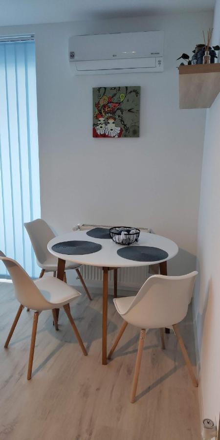 Pe-Ki Lux Apartman セーケシュフェヘールヴァール エクステリア 写真