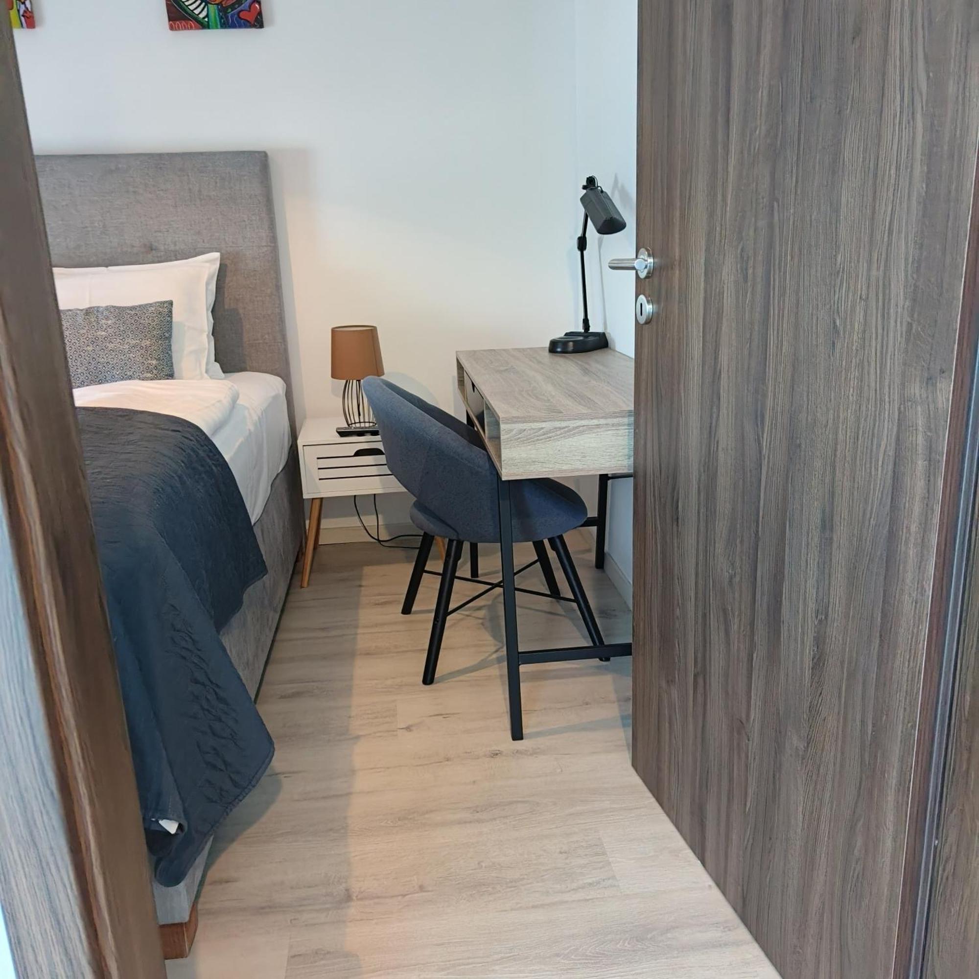 Pe-Ki Lux Apartman セーケシュフェヘールヴァール エクステリア 写真